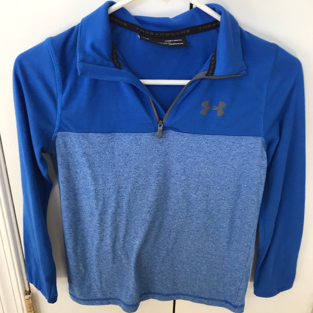 UnderArmour boys long sleeved shirt Medium